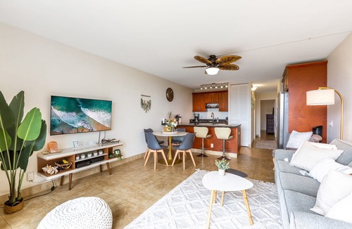 Kihei Condo | Partial Ocean View King Condo at Maui Vista Kihei