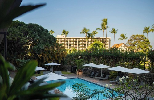 Historic Kailua Village Hotel | Peaceful Hideaway with Pool, Bikes & Perks