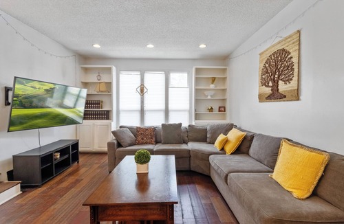 Annapolis House | Peaceful Pet-Friendly Stay - Near USNA and Beaches
