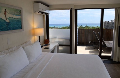 Waikiki Condo | Penthouse Hoku Terrace Direct Oceanview