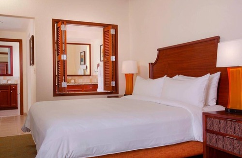 Ko Olina Resort | Penthouse, Ocean View, Marriott Ko 'Olina Beach Resort; Dec 26 - Jan 2 only