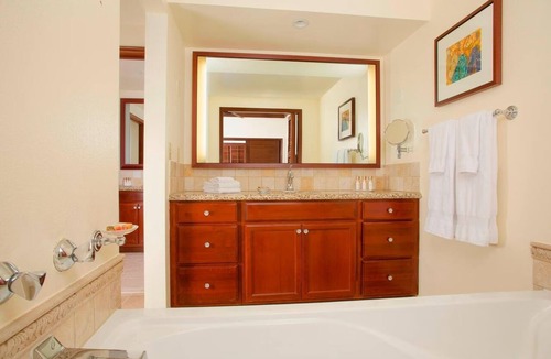 Ko Olina Resort | Penthouse, Ocean View, Marriott Ko 'Olina Beach Resort; Dec 26 - Jan 2 only
