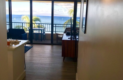 Kihei Condo | Penthouse Oceanfront Condo - PH28. 180 Degree Direct Ocean Views!