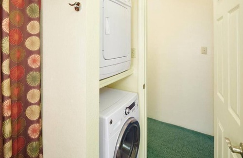 Nawiliwili Apartment | Perfect for Family! Relaxing Room, Kitchen, Onsite Pool, Close to Beach