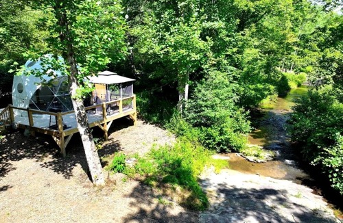 Purlear House | Pet-Friendly Glamping Dome Rental for Relaxing Escapes near Boone, NC