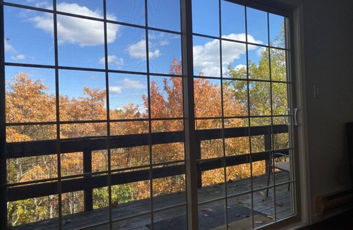 Tannersville House | Pocono Mountains Camelback Retreat Ski-in Ski-out