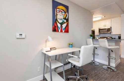 Little Armenia Apartment | Polished 1BR Hollywood Apt w Rooftop Pool & Views