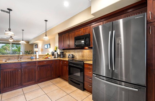Waikoloa Condo | Pool, Gym, Views and More from this Prime Location