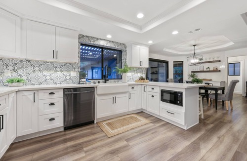 Vista Villa | Pool, pickleball, basketball, arcade game & ping pong- The Vista Hilltop Villa