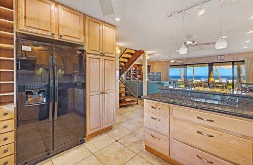 Downtown Lahaina House | Premium Oceanfront 4BR: Gated Community w/Pool