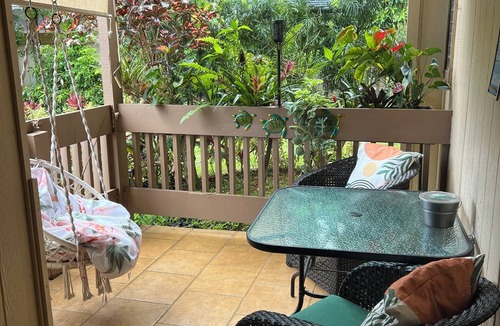 Princeville Condo | Princeville Delight! COLD A/C, Sleeps 4, Pool & Jacuzzi, Private Lanai & Space