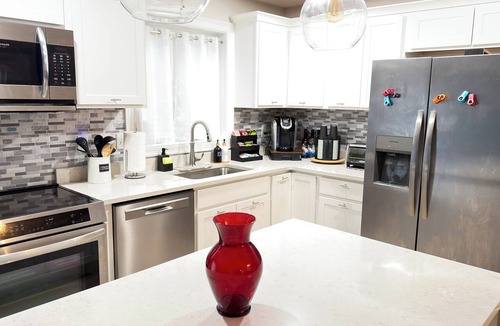 Templeton House | Private 3BR Country house Spacious Yard, Near Hiking, Golf and Lakes
