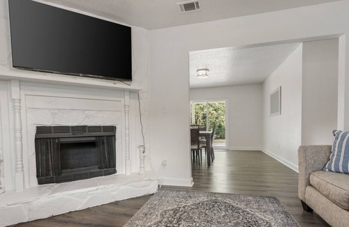 Saint Elmo House | Private 5 BR Vacation Home on Skyline