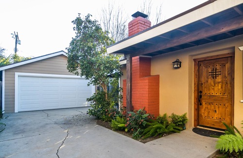 Sherman Oaks House | Private amazing house with HUGE yard in Sherman Oaks