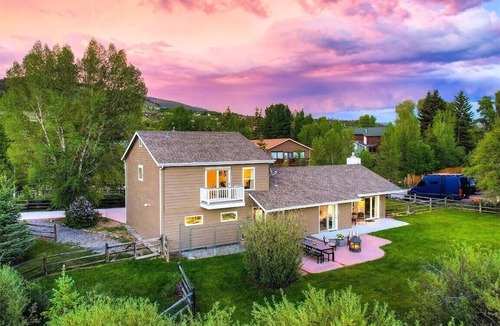 Willow Grove House | Private Home on the Blue River in Silverthorne