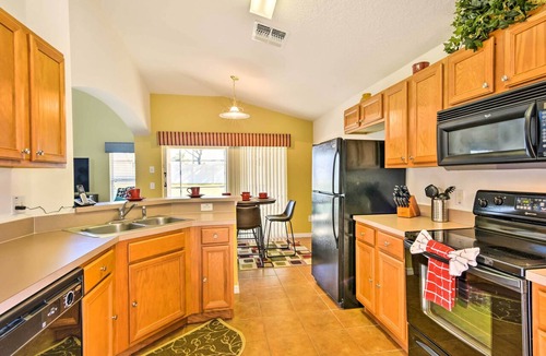 Solana Villa | Private Pool + Game Room! Davenport Family Home