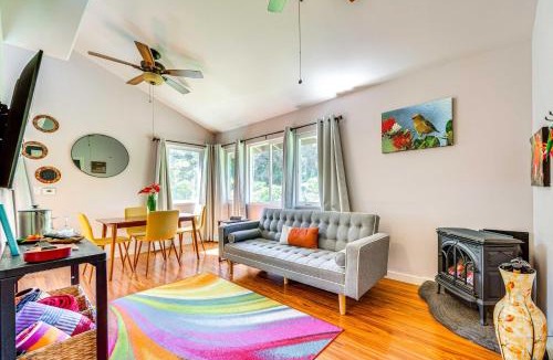 Volcano House | Rainforest Retreat w/Hot Tub: Mins to Nat'l Park!