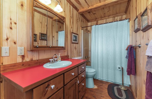 Jackson County House | Randalman House - A perfect peaceful and relaxing place to unwind