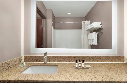 Witmer Hotel | Relax in a Welcoming Suite w/Sofa Bed Near Top Lancaster Attractions