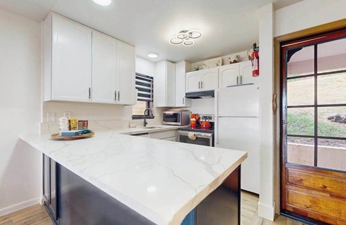 Nawiliwili Condo | Relax Poolside in Lihue After Island Adventures