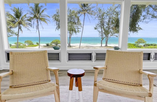 Waimanalo Beach House | Remodeled Beachfront Home w/Ocean views covered Lanai & AC - 15 min from Kailua