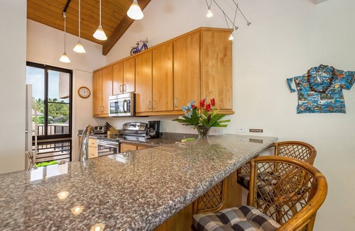 Kihei Condo | REMODELED-RARE 3 BEDROOM-OCEAN VIEWS-AC-SLEEPS 8-METICULOUS CLEANING