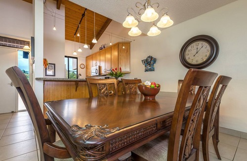 Kihei Condo | REMODELED-RARE 3 BEDROOM-OCEAN VIEWS-AC-SLEEPS 8-METICULOUS CLEANING