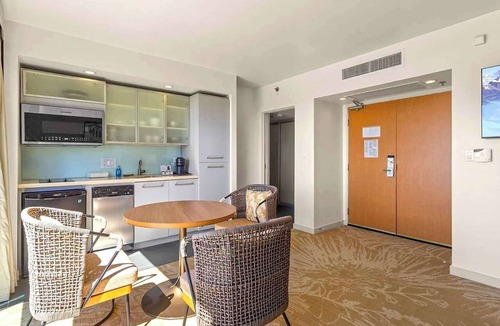 Ala Moana Condo | Renovated Ala Moana 1BR | Balcony & Mountain Views