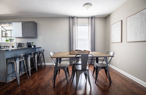 Five Points South Condo | Ridge Retreats Unit B - Balcony/Wifi/4 Queen Beds