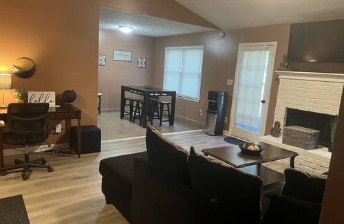 Church Street House | Riverdale Cozy 3 bed 2 bath Home 15mns from ATL airport