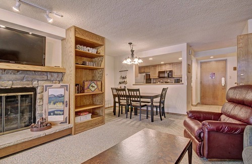 Copper Mountain Village Condo | Roomy Condo With Great Amenities with available hot tub! VS643