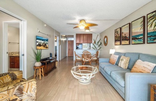 Kihei Condo | Royal Mauian #307: Beachfront Bliss with Stunning Views & Resort Amenities