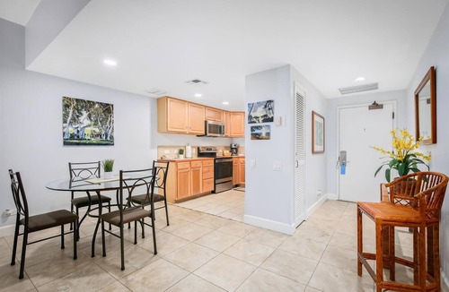 Kailua-Kona Condo | Royal Sea Cliff Kona 103 Garden View 1 Bedroom