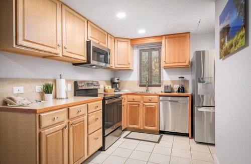 Kailua-Kona Condo | Royal Sea Cliff Kona 103 Garden View 1 Bedroom