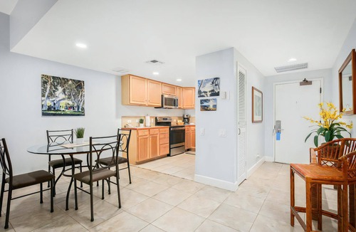Kailua-Kona Condo | Royal Sea Cliff Kona Garden View 1 Bedroom