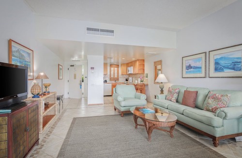 Kailua-Kona Condo | Royal Sea Cliff Kona Garden View 1 Bedroom