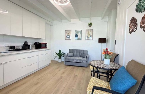 Ala Moana Apartment | Rycroft Residence 1BR Apt with AC & Full Kitchen