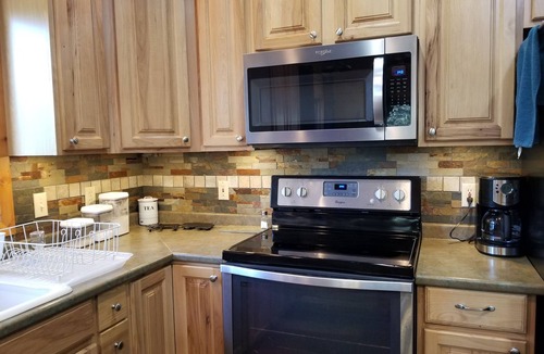 Williams Cabin | Save the 11% city tax! Homebase for Williams, Grand Canyon, Flagstaff and Sedona
