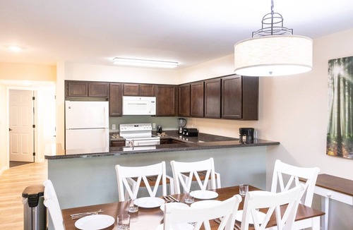 Chalet Village Condo | Scenic 2-Bedroom Suite near Smoky Mountains