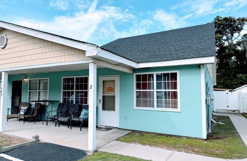 Windy Hill Apartment | Searenity 6 bedrooms 4 bathrooms beach rental sleeps 16