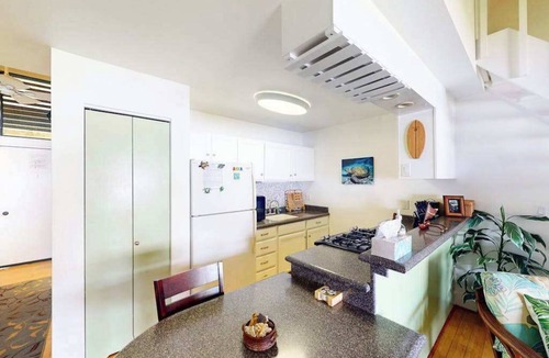 Kaunakakai Condo | Secluded Top-Floor Molokai Condo with Ocean Views & Pool