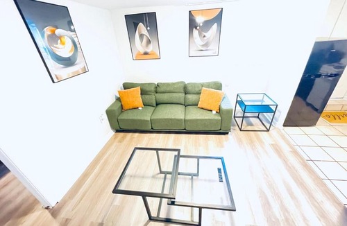 Chester Apartment | Serene Apartment by CityLux - 10 mins from Airport