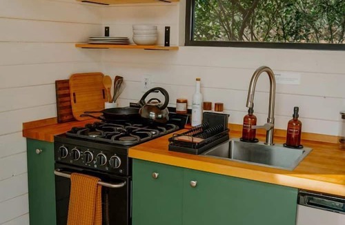 Basalt Cabin | Serene Tiny House Retreat with Botanical Sanctuary & Mountain Views near Aspen, Basalt, Colorado