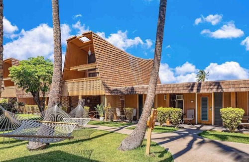 Kaunakakai Apartment | Settle Into a Molokai Oceanfront Resort Studio with Pool & WiFi