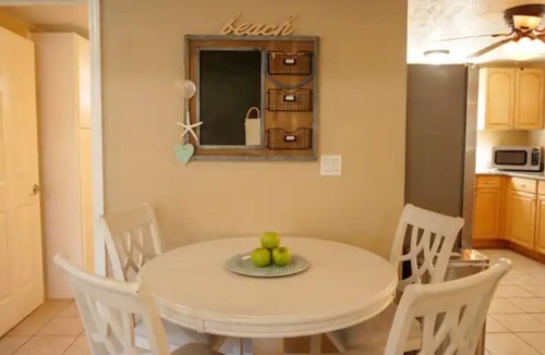 Kailua House | Short walk to Kailua Beach across the street-Quiet AC's-Lg. Kitchen-Patio-Grill
