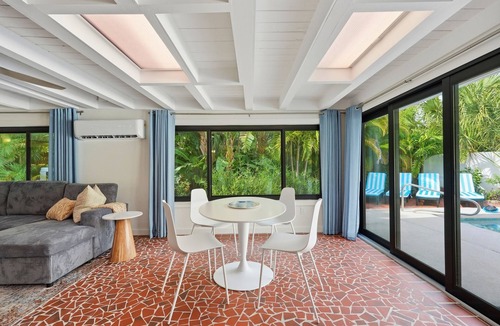 Bay Isle House | Siesta Key Tropical Island Oasis with Private Pool and 4 King Beds