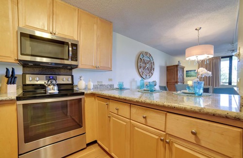 Kihei Condo | Snorkel at Kam Beach Steps From Chic Resort Condo!