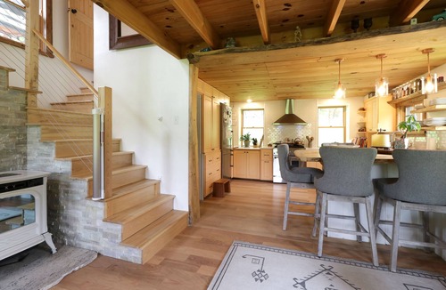 Spring Mills Cabin | Solar Cabin: Modern, Off-grid Retreat 30 Mins from PSU; 3rd Night FREE!