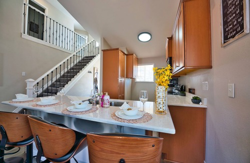 Montbello House | Spacious 3-bedroom townhome in gorgeous Denver, 10mls away to Denver Airport