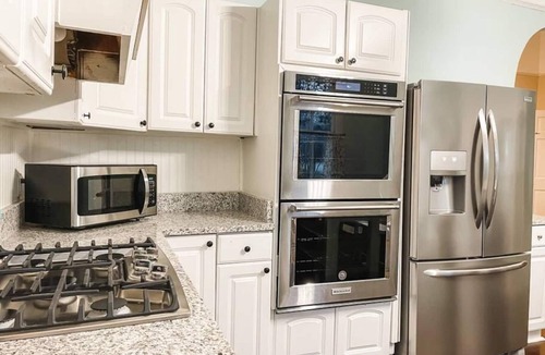 Montgomery House | Spacious Family 3BR | Air Force Base Nearby